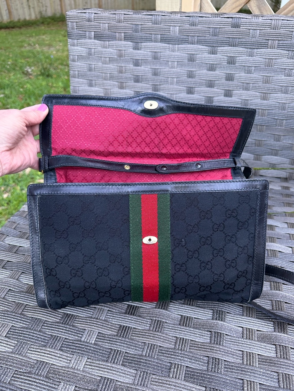 🖤 Vintage Gucci GG Canvas Web Crossbody or Clutch - Picture 10 of 14